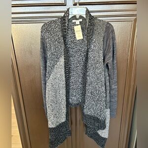 Coldwater Creek salt and pepper cardigan
Size Large